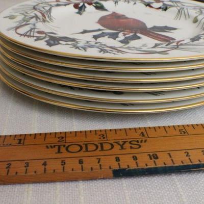 LOT #328: Vintage LENOXâ„¢ "Winter Greetings" Holiday Fine Ivory China Plates