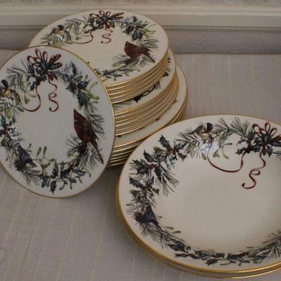 LOT #328: Vintage LENOXâ„¢ "Winter Greetings" Holiday Fine Ivory China Plates