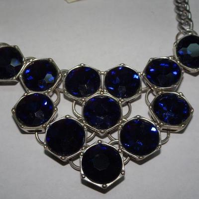 Gorgeous Kenneth Cole New York,  Sapphire Blue, Silver Tone Never Worn Necklace 