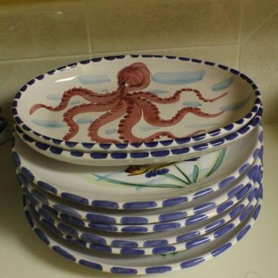 LOT #332: Large VIETRIâ„¢ Made in Italy Handpainted Sealife Dish Set