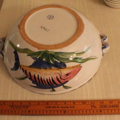 LOT #332: Large VIETRIâ„¢ Made in Italy Handpainted Sealife Dish Set