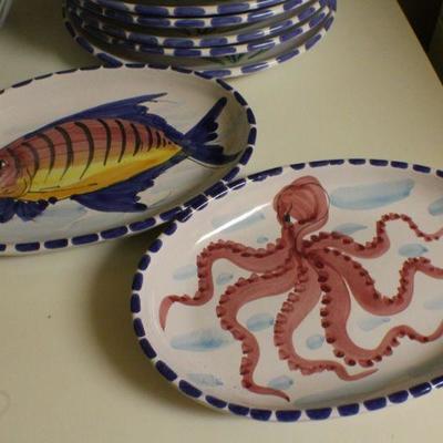 LOT #332: Large VIETRIâ„¢ Made in Italy Handpainted Sealife Dish Set