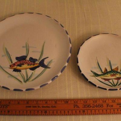 LOT #332: Large VIETRIâ„¢ Made in Italy Handpainted Sealife Dish Set