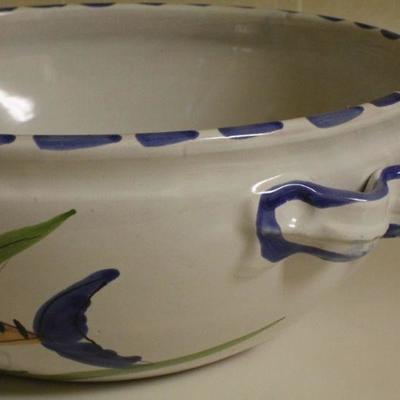 LOT #332: Large VIETRIâ„¢ Made in Italy Handpainted Sealife Dish Set