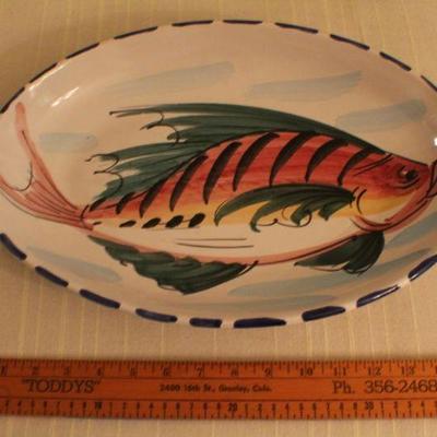 LOT #332: Large VIETRIâ„¢ Made in Italy Handpainted Sealife Dish Set