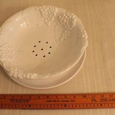 LOT #334: (2) Fruit Bowls (Italy and France)