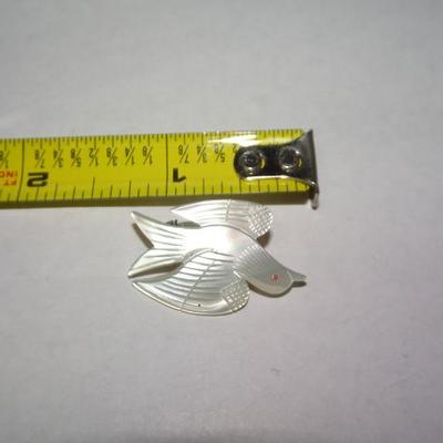 Mother of Pearl Turtle Dove Pin, Mother of Pearl,  Victorian Pin