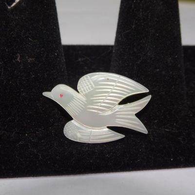 Mother of Pearl Turtle Dove Pin, Mother of Pearl,  Victorian Pin