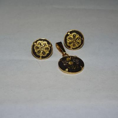 Vintage Child's Gold Tone Flower Pendant & Post Earring Set, Gold Plated