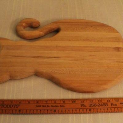 LOT #345: Large Cat Shaped Wood Chopping Block 
