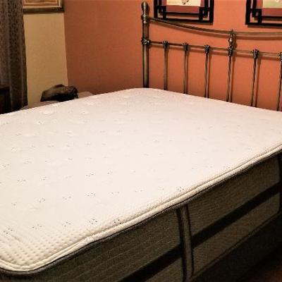 Lot #53  Very nice Queen Brass Bed with Luxury Serta Mattress - like new