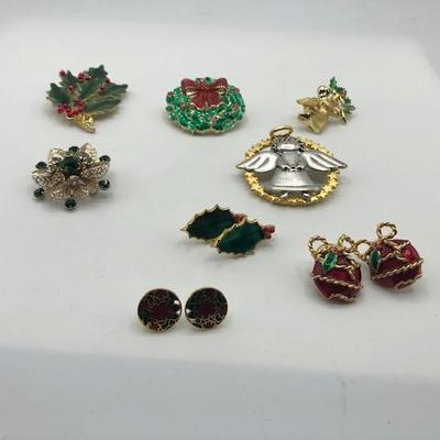 Vintage Lot of Christmas Holiday Pins & Earrings