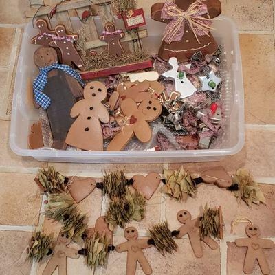 Lot 13: Gingerbread Christmas Lot