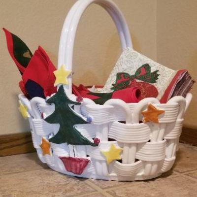 LOT #20: VIETRI Handpainted Made in Italy Ceramic Christmas Basket w/ goodies