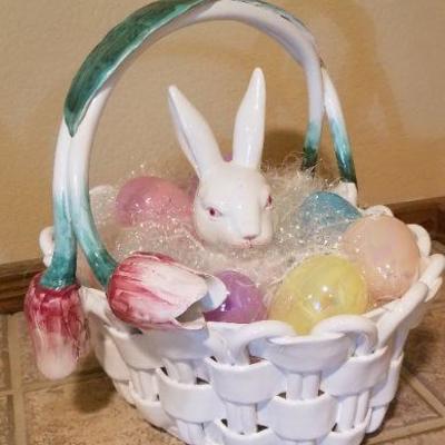 LOT #21: VIETRI Made in Italy Handpainted Ceramic Easter Basket w/ Bunny and Goodies