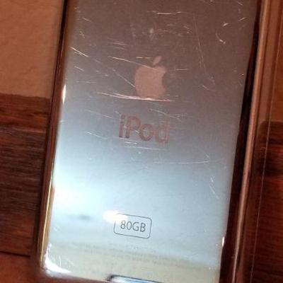 LOT #36: Silver 80gb Ipod TESTED A+