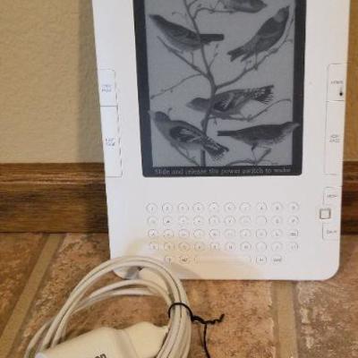 LOT #37: Vintage Kindle TESTED A+