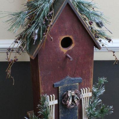 LOT #52: Holiday Deco Birdhouse 