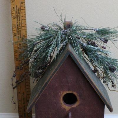 LOT #52: Holiday Deco Birdhouse 