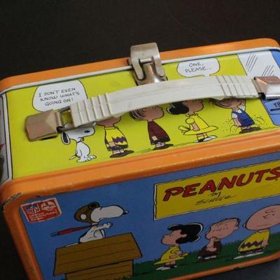 LOT #62: Authentic Vintage PEANUTSâ„¢ Metal Lunch Box w/ Thermos