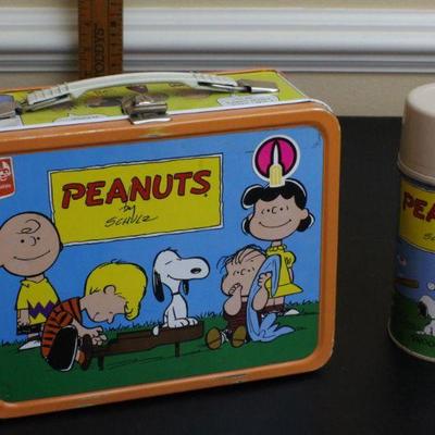 LOT #62: Authentic Vintage PEANUTSâ„¢ Metal Lunch Box w/ Thermos