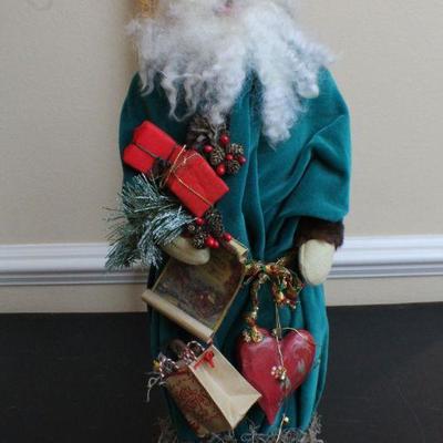 LOT #77: Vintage 1992 SUSAN BYERS Made in Oregon Santa Claus 