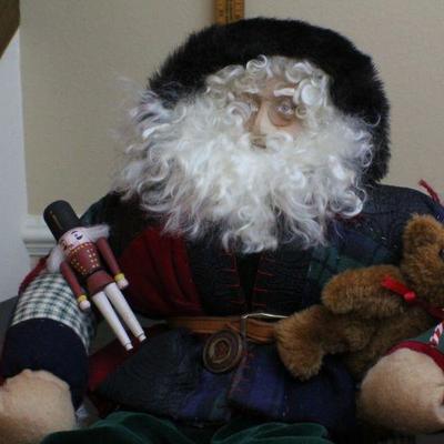 LOT #80: Large Sitting Santa Claus by Ye Olde Santa Maker by DEE GARR