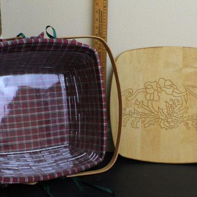 LOT #81: Large LONGABERGER WOODCRAFTSâ„¢ American Made Handwoven Basket