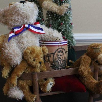 LOT #82: Bear Sled Christmas Home Deco w/ Teddy Roosevelt Patriotic Theme