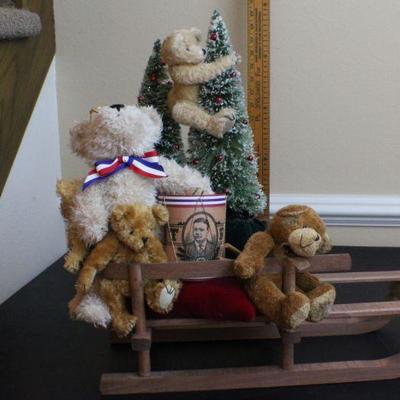 LOT #82: Bear Sled Christmas Home Deco w/ Teddy Roosevelt Patriotic Theme