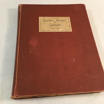 Lot 14 - Books about the South