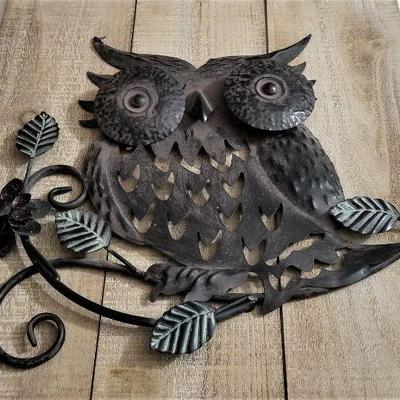 Lot #76 Cute Decorative Owl on board - indoor or outdoors