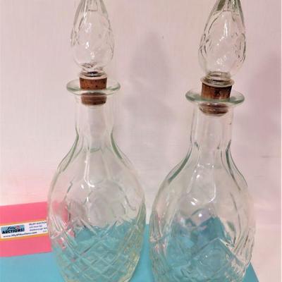 London Winery Wine Decanters Vintage Glass w/ Cork Stopper 11