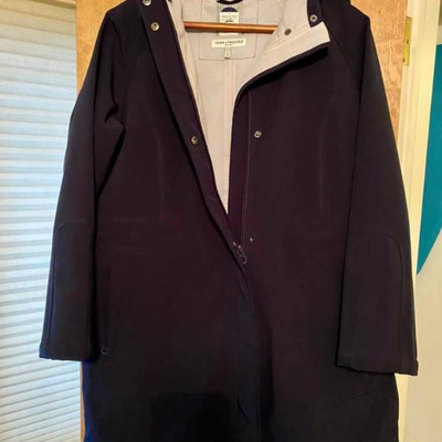 WOMEN'S CLOTHING