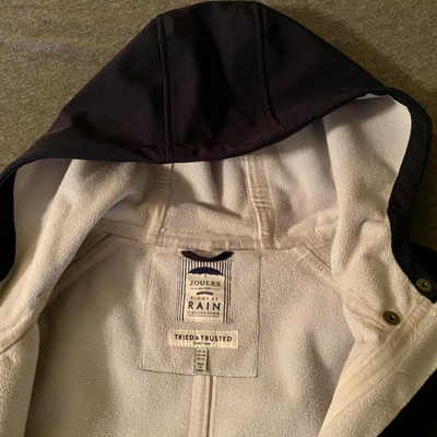 WOMEN'S CLOTHING