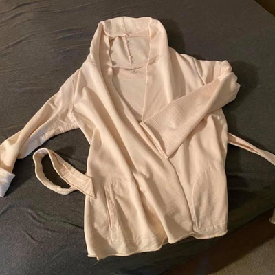 WOMEN'S CLOTHING