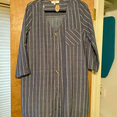 WOMEN'S CLOTHING