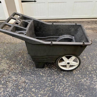 CRAFTSMAN WHEELBARROW