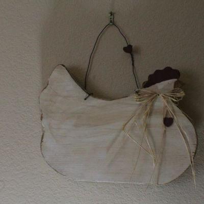 LOT #107: Hanging Chicken Home Deco