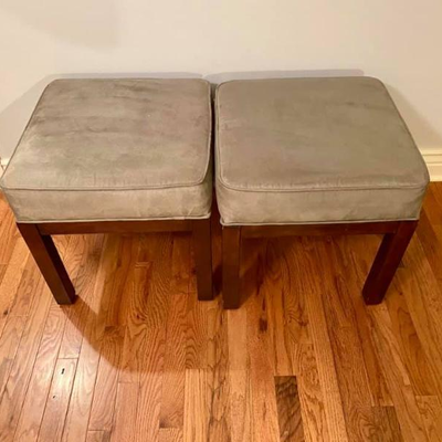 SUEDE OTTOMAN BENCH