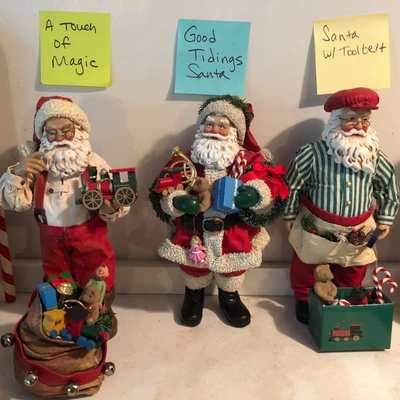Clothtique Santas (Boxes included)