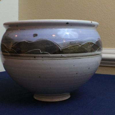 LOT #117: Signed Ceramic Pot