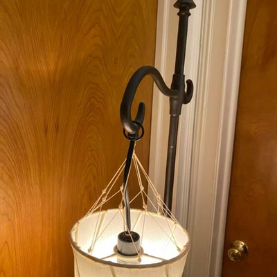 FLOOR & TABLE LAMPS