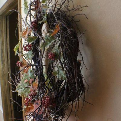 LOT #126: Large Halloween Spooky Ghost Wreath