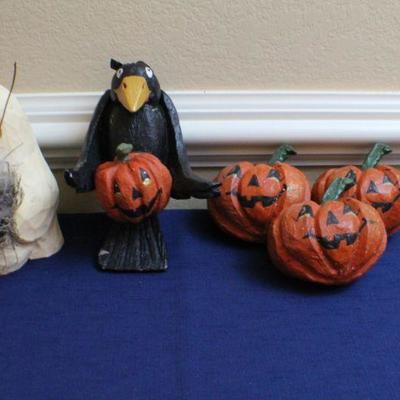 LOT #135: Assortment of Small Halloween Deco (Pumpkins, Black Bird, etc.)