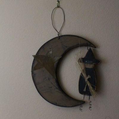 LOT #140: Vintage CHESTNUT LANE CREATIONSâ„¢ Hanging Halloween Witch Deco