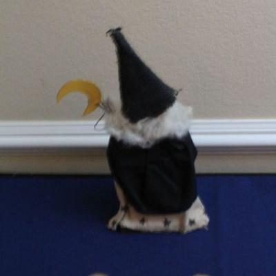 LOT #141: Assortment of Halloween Small Home Deco (Witch w/ Ghosts and Pumpkin)