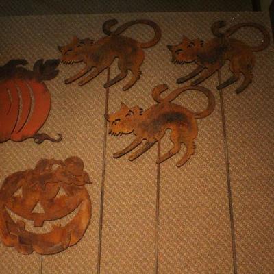 LOT #142: Vintage Yard Stake Halloween Metal Art Sculptures