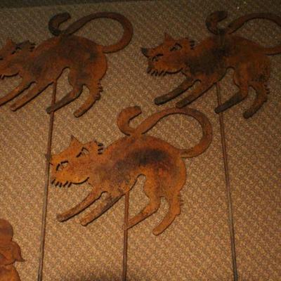 LOT #142: Vintage Yard Stake Halloween Metal Art Sculptures