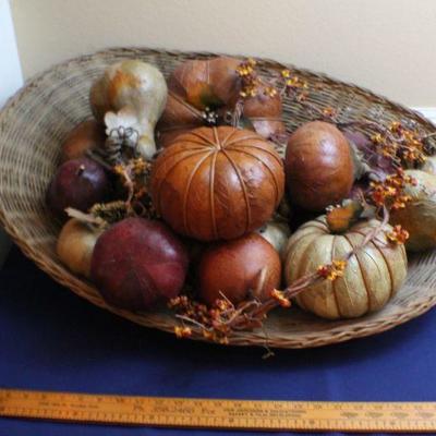 LOT #145: Large Fruit Bowl FALL HOLIDAY THEME